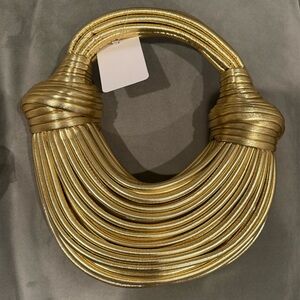 BRAND NEW-Handbag - Gold- fashion nova